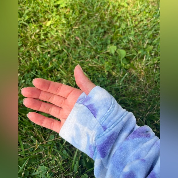 Athleta G!RL Hoodie Tie-Dye Hooded Sweatshirt Girls XL 14 Purple Blue White - Picture 2 of 16